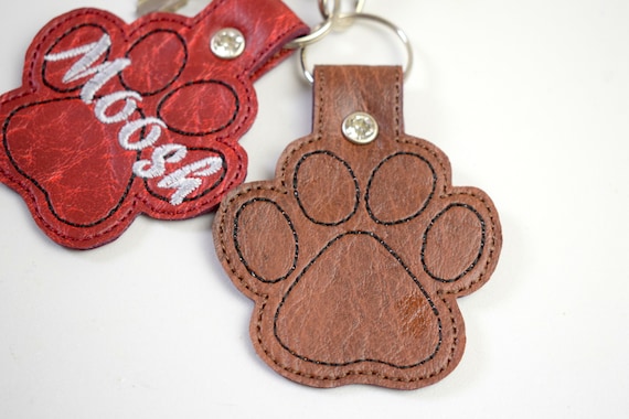 Paw Key Fob, Paw Embroidery, PAW Embroidery,  Lisey Designs, 4x4 hoop