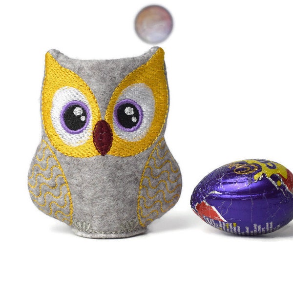 4x4 Owl Egg Cover, Cosy, Creme Egg, With Base, chocolate, Digital embroidery file, Lisey Designs