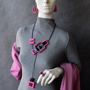 Qubo geometric slider necklace, Contemporary necklace, Artistic adjustable necklace, Black and pink necklace, Mix media necklace, Handmade
