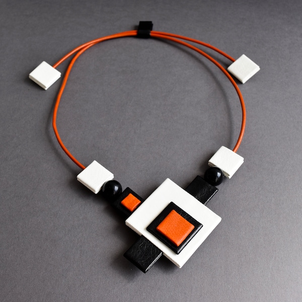 Mélange géométrique, collier double face, collier asymétrique, collier minimaliste contemporain, superbe collier orange, gris, blanc