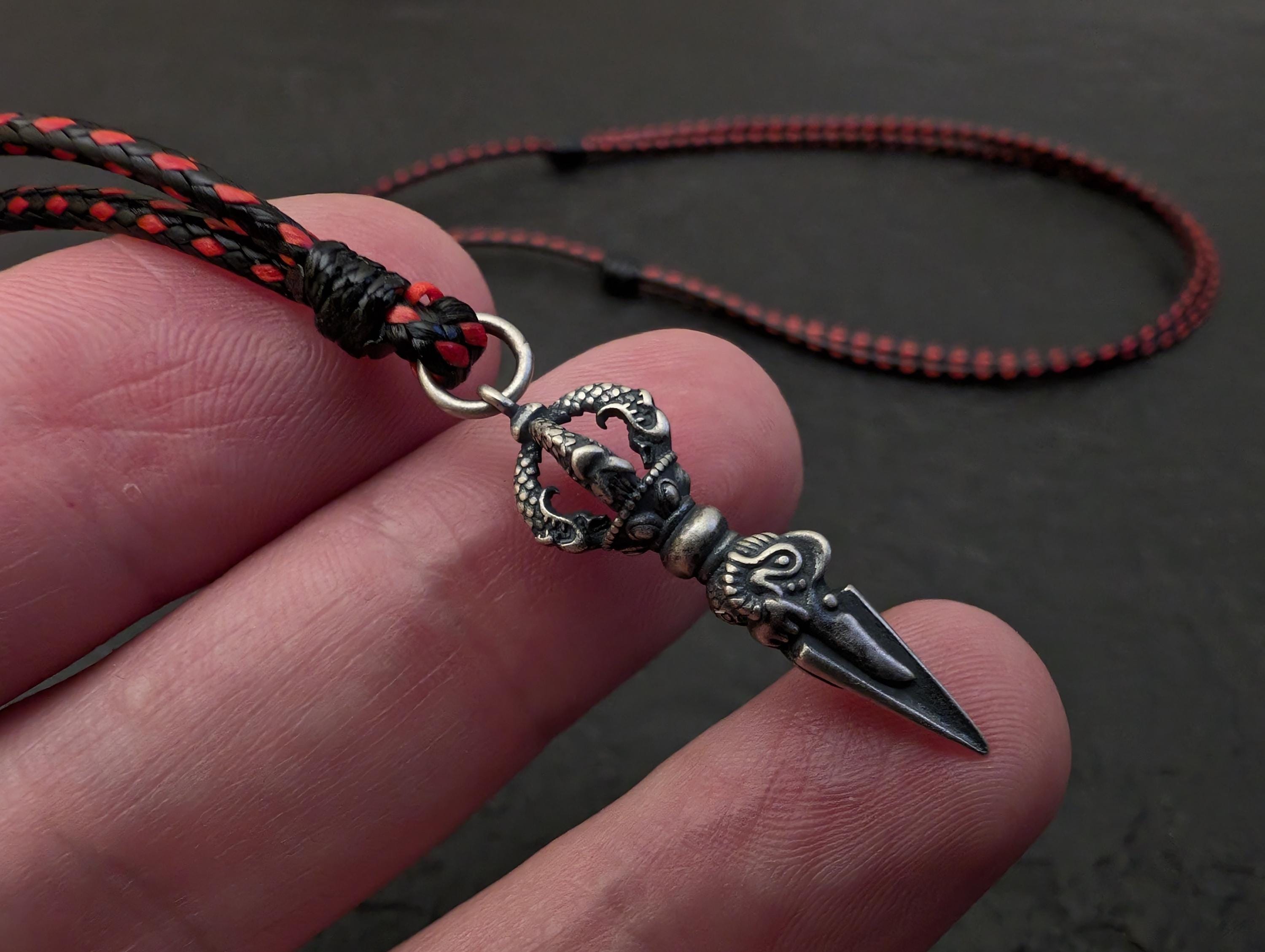 Ciondolo In Argento Sterling 925 Con Doppio Pugnale Dorje Phurba - Simbolo Buddhista Tibetano
