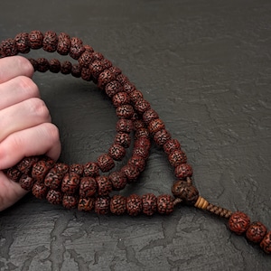 Rosario grande de rudraksha mala con 108 cuentas de oración, rudraksha nepalí vintage natural, semilla de Shiva