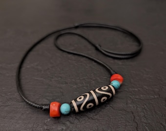Collana con ciondolo in agata Dzi a 8 occhi: talismano amuleto tibetano del Nepal