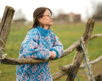 Handmade Wool Sweater: Cozy Unisex Vintage Knit Pullover