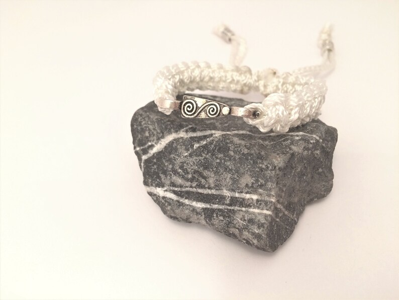 Macrame bracelet white silver Celtic women men jewelry friendship bracelet bracelet white silver celtic women men jewelr