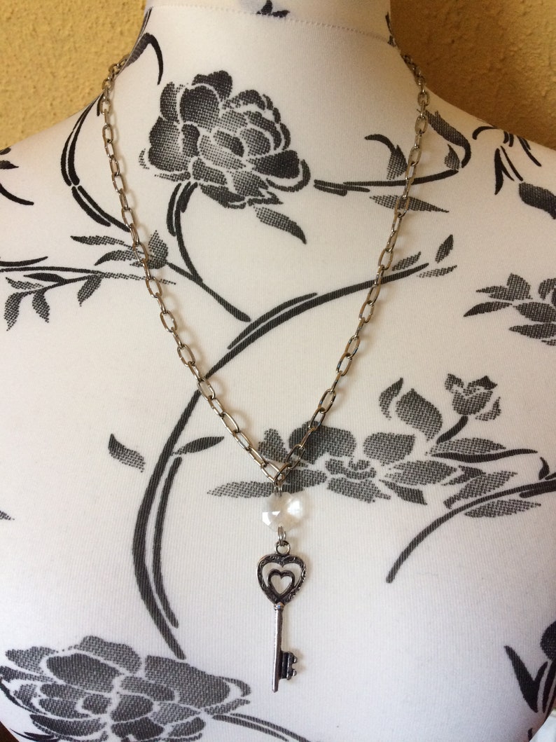 Link chain silver with transparent facet charm and key charm chain silver with transparent faceted charm and key chain