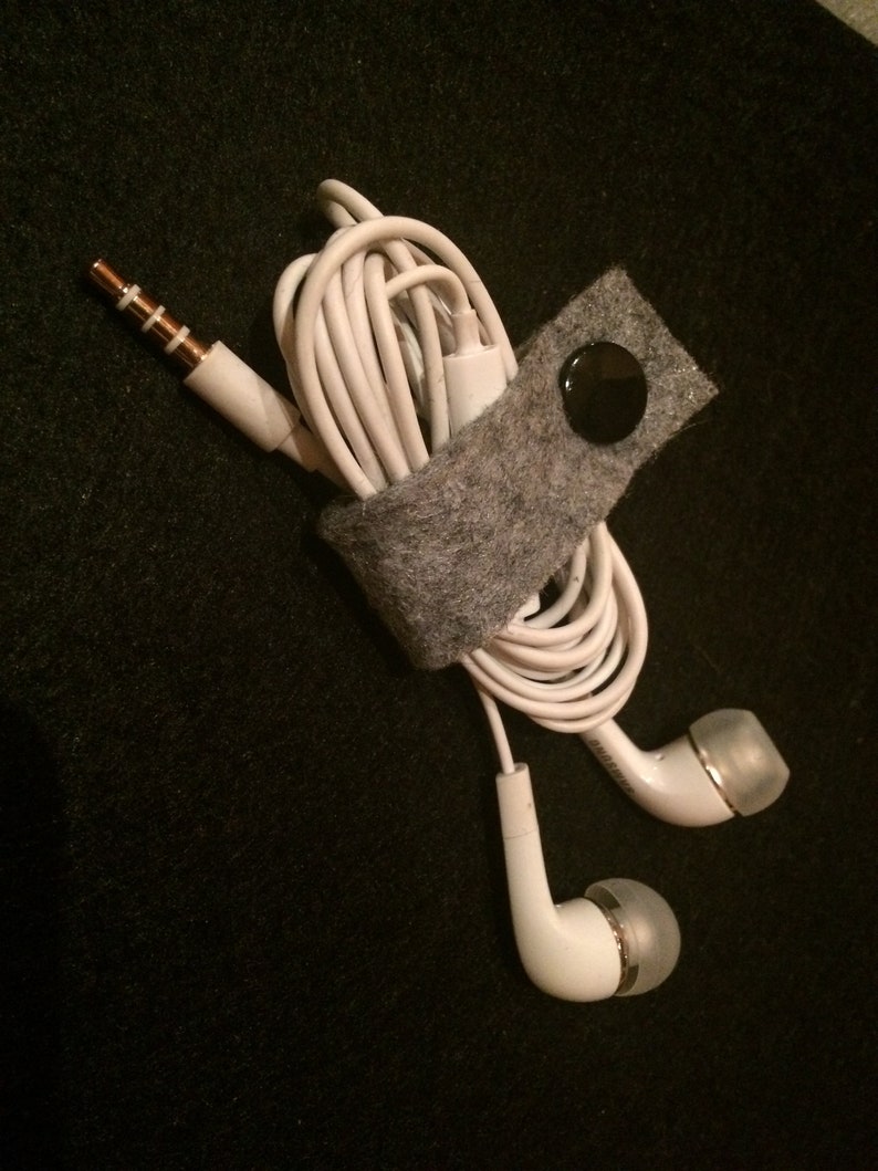 Cable holder for mobile phone felt 20 variations with Snap KAMs 20 variations Cable holder for cellphone