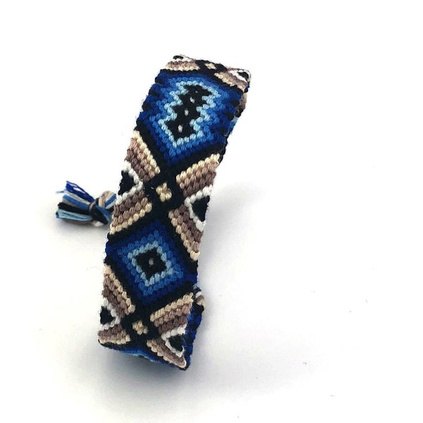 Aztec friendship bracelet in blue and brown, macrame handmade wristband