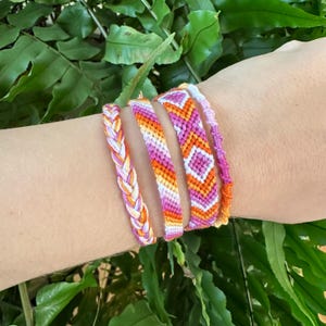 Subtle lesbian 7 stripes bracelets, lesbian flag bracelet for friend, friendship bracelet LGBTQ+, set of 3 or 4 bracelets