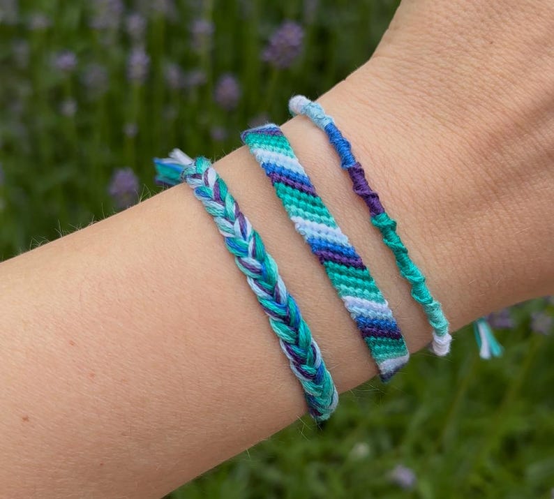 Pulsera tejida sutil de MLM, pulsera de muñeca del orgullo LGBT, brazalete gay delicado, pulsera de amistad para hombre, bandera del orgullo, mes del orgullo junio imagen 1