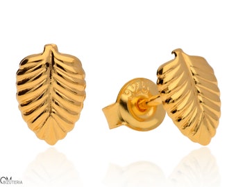 MINNU palm leaf - gold-plated silver stud earrings