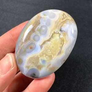 8th Vein Ocean Jasper Palm Stone - Jelly