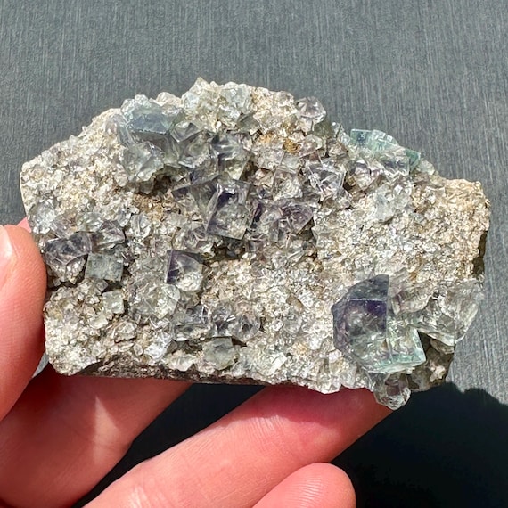 ダイアナ・マリア・フローライト - イギリス - 色が変わる - Etsy 日本