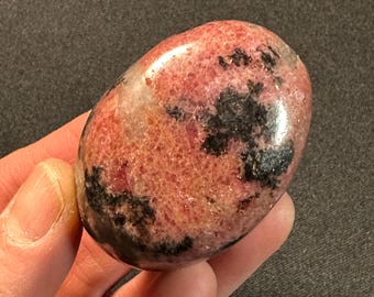Rhodonite Palm Stone