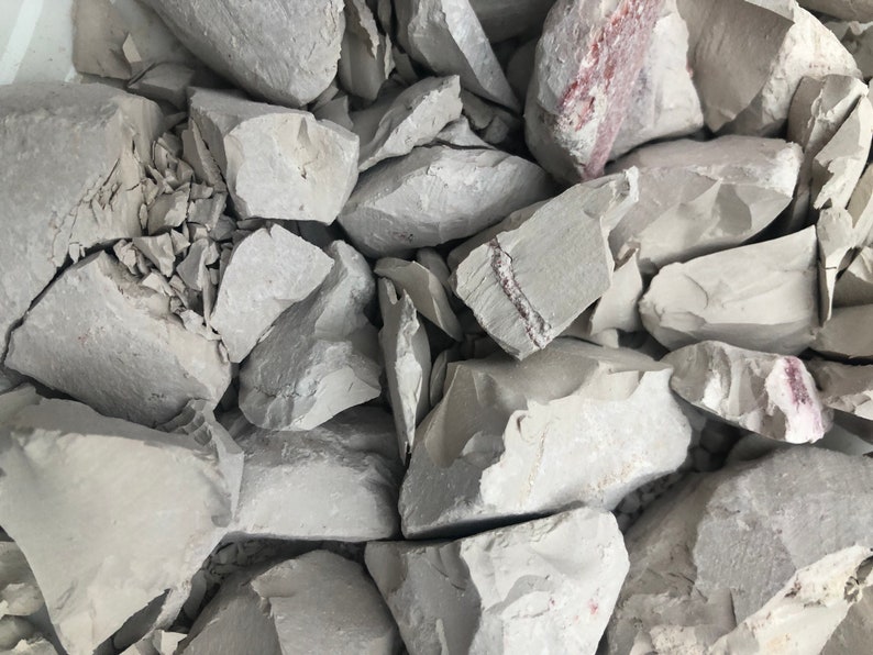 Calaba, Small Chunks, Crumbs and Dust. Edible Clay. Chalk, Kaolin