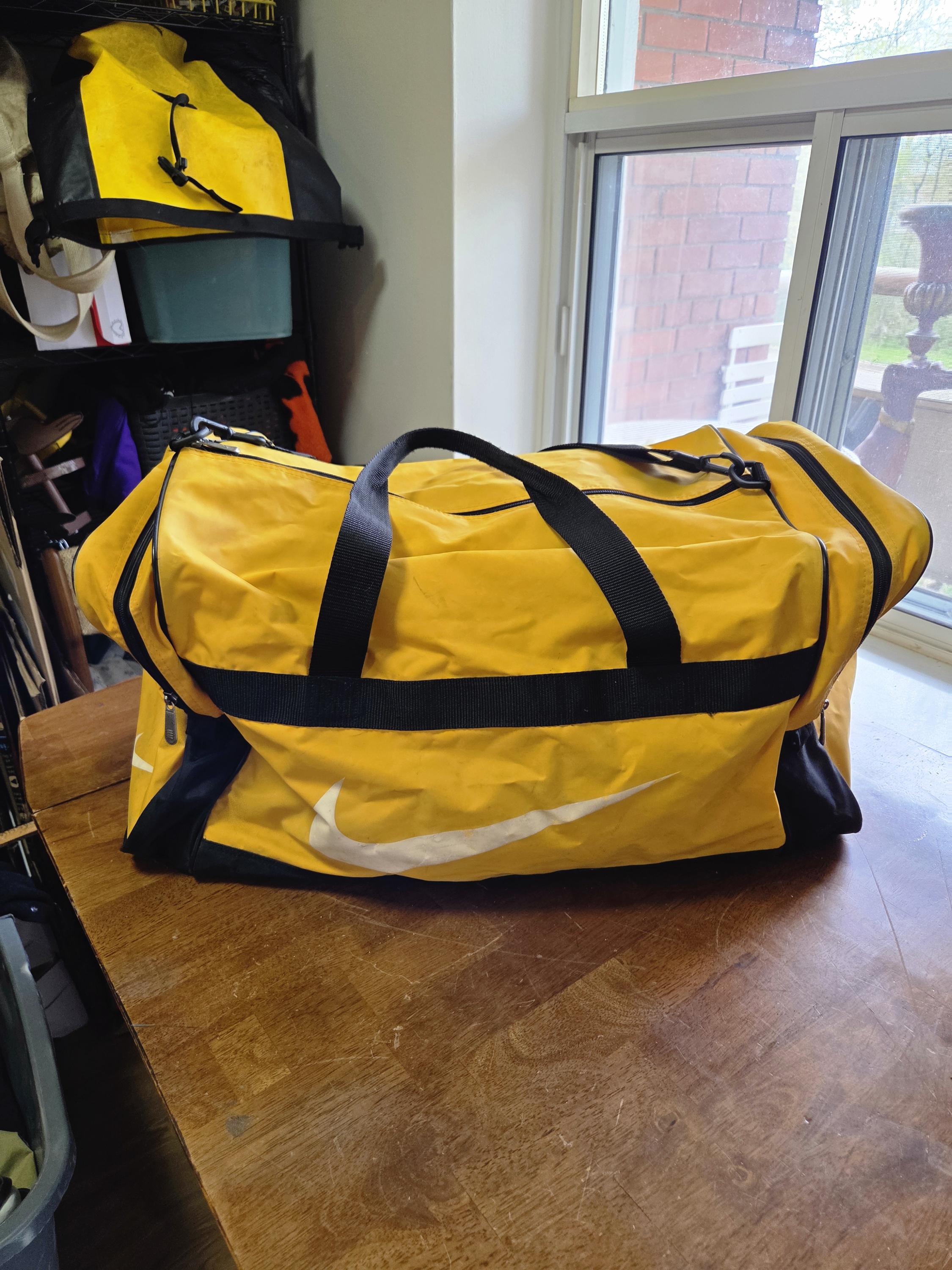 Vintage Nike Duffle Bag - Etsy