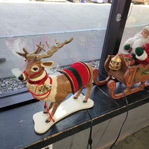 Holiday Creation Santa On Sleigh Reindeer Animated Musical Christmas WORKING!
