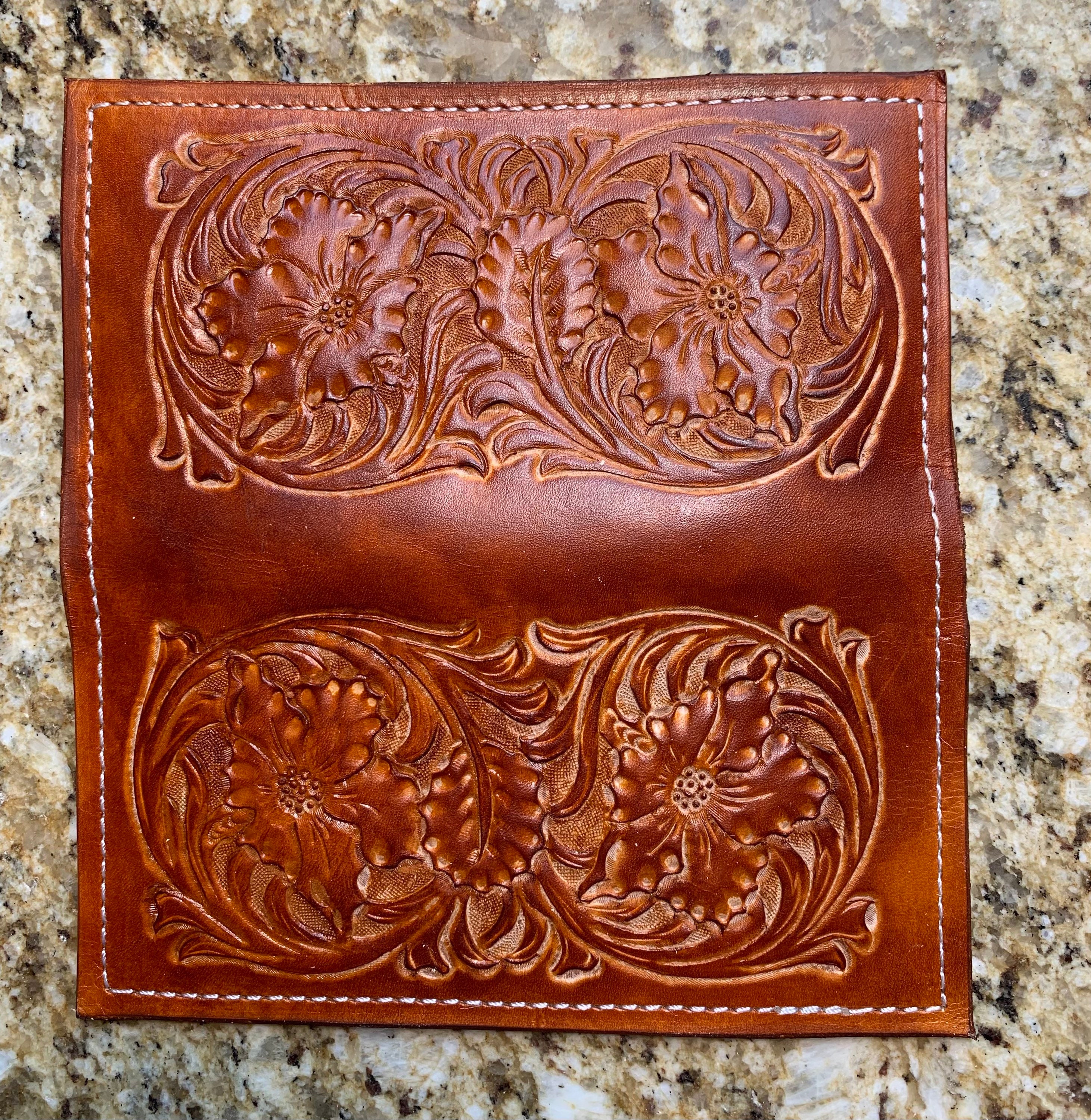  Men's 3D Genuine Leather Wallet, Hand-Carved, Hand-Painted,  Leather Carving, Custom wallet, Personalized wallet, Deer wallet,  Outdoorsman : Handmade Products