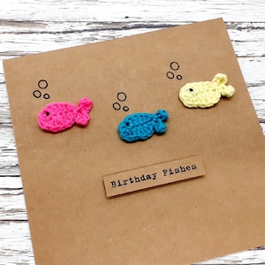 Tarjeta de ganchillo de peces de cumpleaños, tarjeta de felicitación de amor de peces