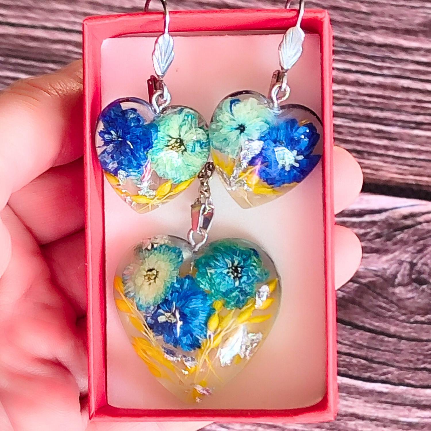 Parure Bijou Fleur Pressée Bleue - Collier Et Boucles D'oreilles, Résine Et Acier, Neuf