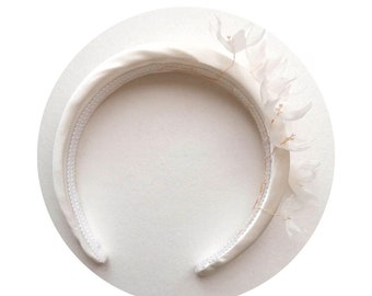 Katra - Padded satin headband with silk flowers