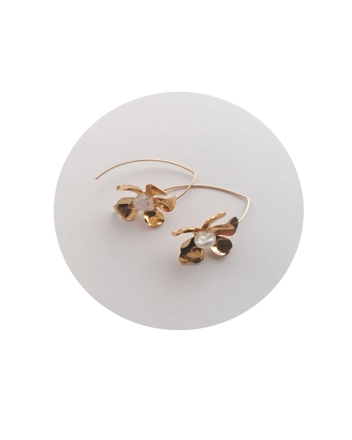 Adok - Bridal hoop earrings. 14K Gold Flower charm with real pearl