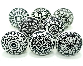 Handgefertigte Keramik Knäufe Schwarz Weiß für Schränke und Schubladen