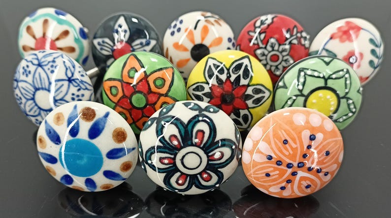 手作りのマルチカラーセラミックノブ、塗装されたキャビネットと引き出しの取っ手 Style 02