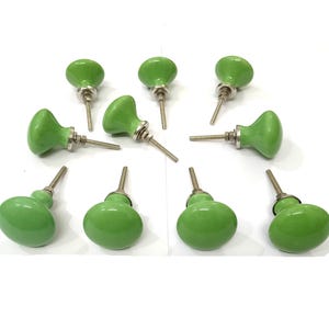 Pomelli in ceramica verde: ferramenta per mobili da cucina fatta a mano, 1,5"