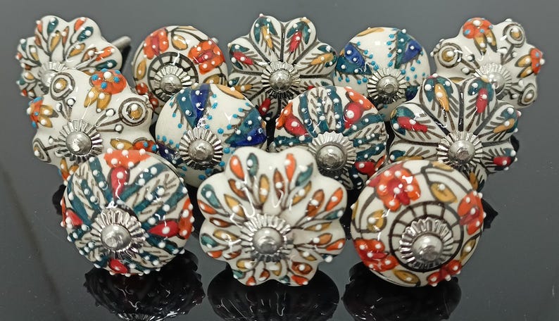 手作りのマルチカラーセラミックノブ、塗装されたキャビネットと引き出しの取っ手 Style 05