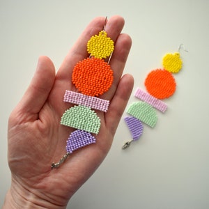 Pendientes con cuentas de bloques de color, Pendientes modernos contemporáneos, Pendientes de arte geométrico, Pendientes delicados de cuentas de semillas, Minimalista, Colorido, Boho