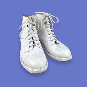 Vintage Chanel White Leather Designer Luxury Logo Combat Boots 1990s Y2K Sz 40 9 image 1