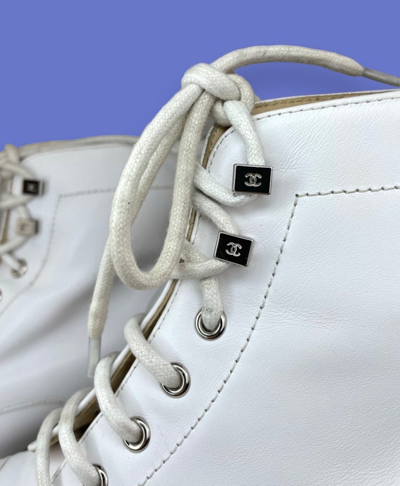 Vintage Chanel White Leather Designer Luxury Logo… - image 5