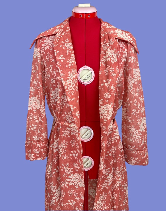 1970s Vintage Sheer Floral Terracotta Boudoir Rob… - image 3