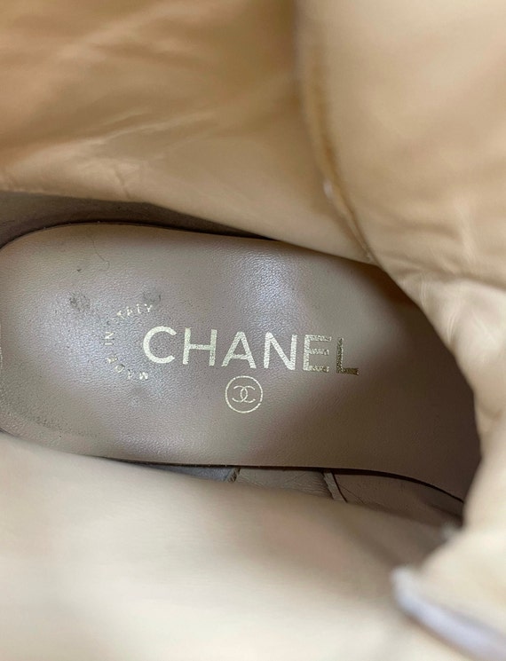 Vintage Chanel White Leather Designer Luxury Logo… - image 9