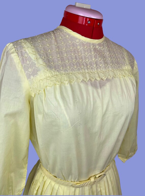 1950s Vintage Pastel Yellow Belted Cotton Fit and… - image 8