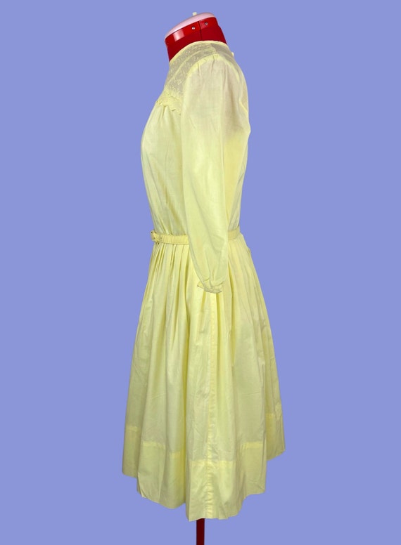 1950s Vintage Pastel Yellow Belted Cotton Fit and… - image 3
