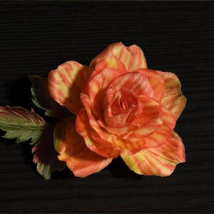 Hecho a mano naranja / amarillo rosa, broche de la flor de la seda, joyería de la flor, joyería de la seda