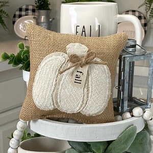 6” Burlap Pumpkin Mini Pillow