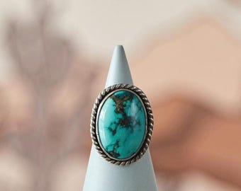 Oval Turquoise Sterling Silver Ring - US Size 8.5