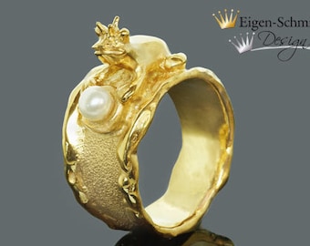 Frogring " frogking with pearl " in sterling silver wit gold-plated, frog, silverring, gold, fairy tale, ring, handmade, prince frog ring