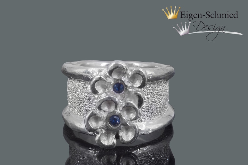 Goldschmiede Blumenring, flower power , Silberschmuck, Schmuck, Ring Damen, handmade, Silberring breit, Saphir, Ringe Silber Valentinstag Bild 1