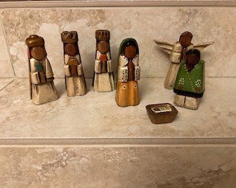 Ecuador NATIVITY Christmas Creche set 7 piece handmade hand carved Cedar wood complete collectible FUN Ecuador GIFT!