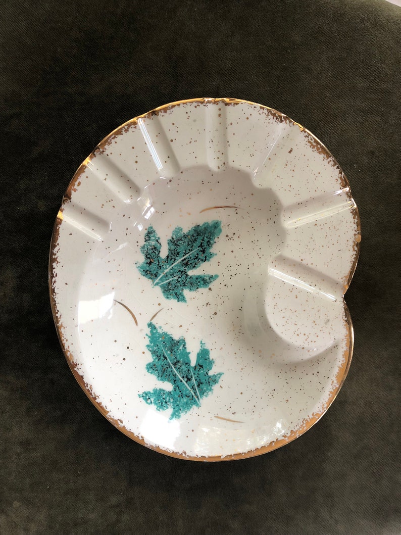 Vintage USA California GOLD speckle green ivy white Ashtray collectible 10 x 8.5