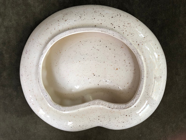 Vintage USA California GOLD speckle green ivy white Ashtray collectible 10 x 8.5