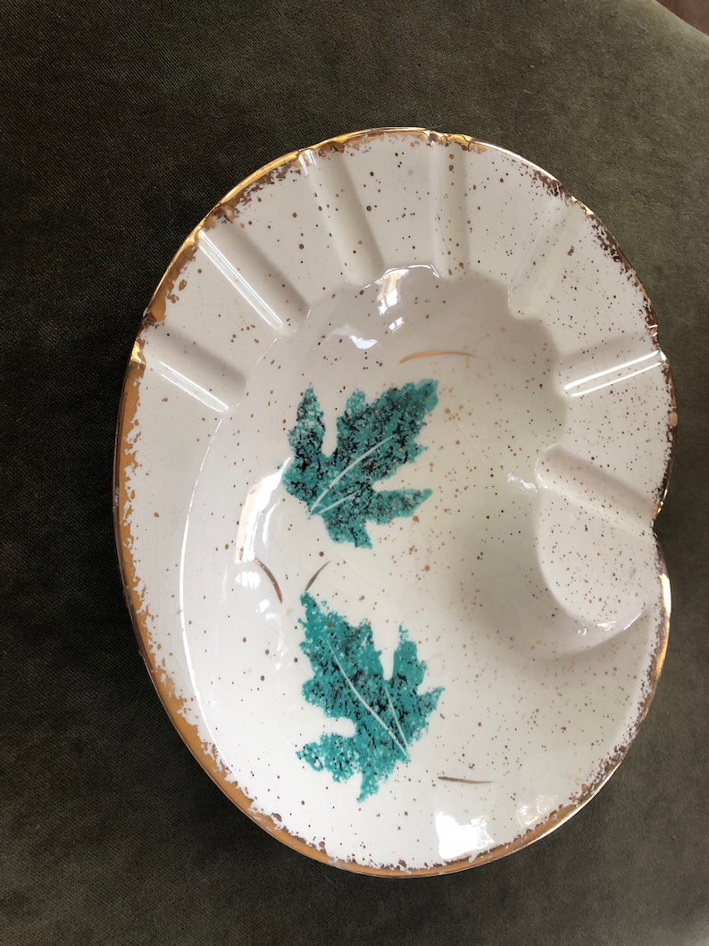 Vintage USA California GOLD speckle green ivy white Ashtray collectible 10 x 8.5