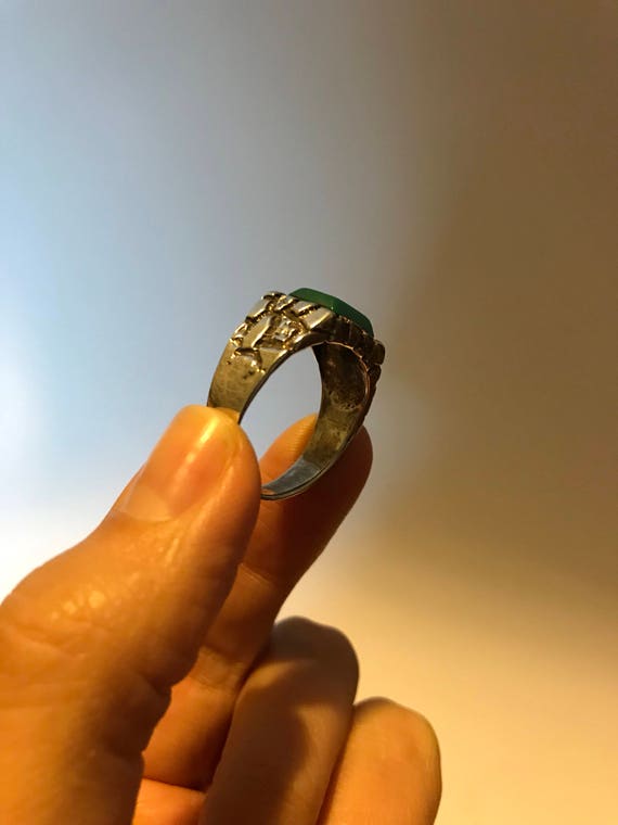 Sterling Silver Vintage Ring with Green Center - image 6