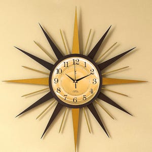 Mid-Century Modern Starburst Wall Clock: Retro Atomic Sunburst Design