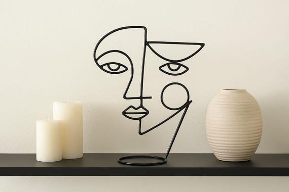 Abstract Face Wire Sculpture: Geometric Metal Art, Garden