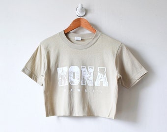 S // Kona Crop Top - Retro Thin Cropped T-Shirt - Hawaii, Surfer, Summer